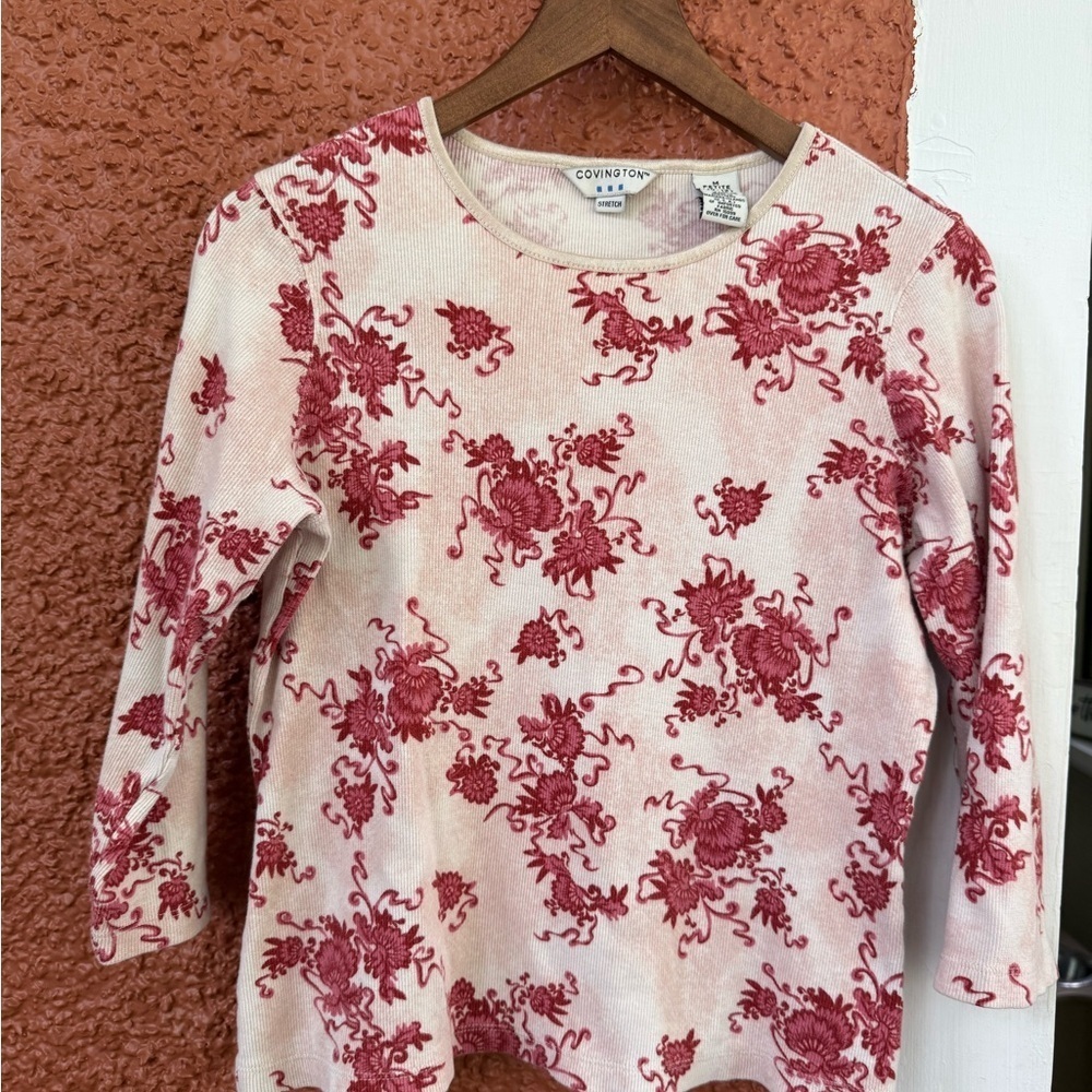 Women’s Covington Stretch Red Cream Floral 3/4 Sleeve Shirt Size Medium Petite